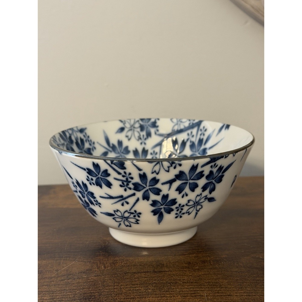 EDO Japan Blue White Floral Porcelain Rice Bowl Silver Tone Rim 5.25"